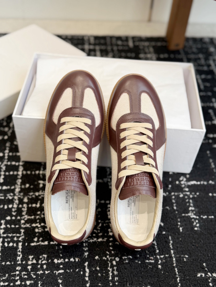 Ma1s0n Marg*e1a CALFSKIN S57WS0404