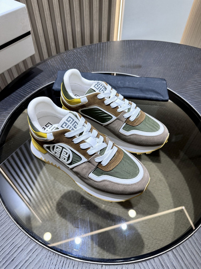 Givenchy Sneakers 660034
