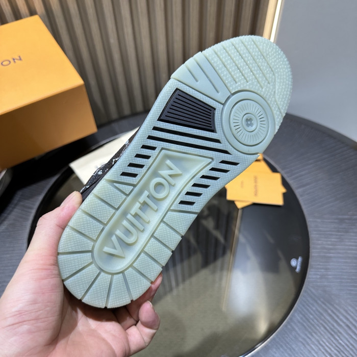 LV snekaers L0000883