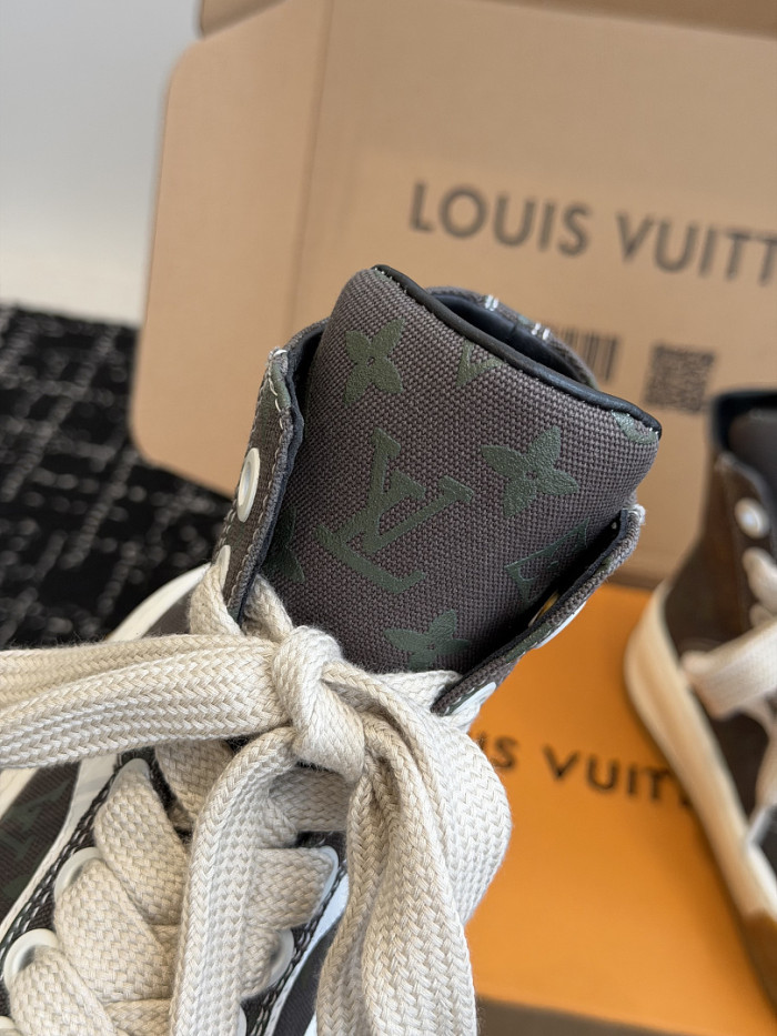 LV sneakers L0000858