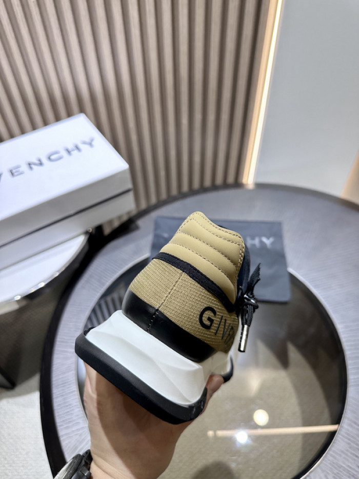 Givenchy Sneakers 660040