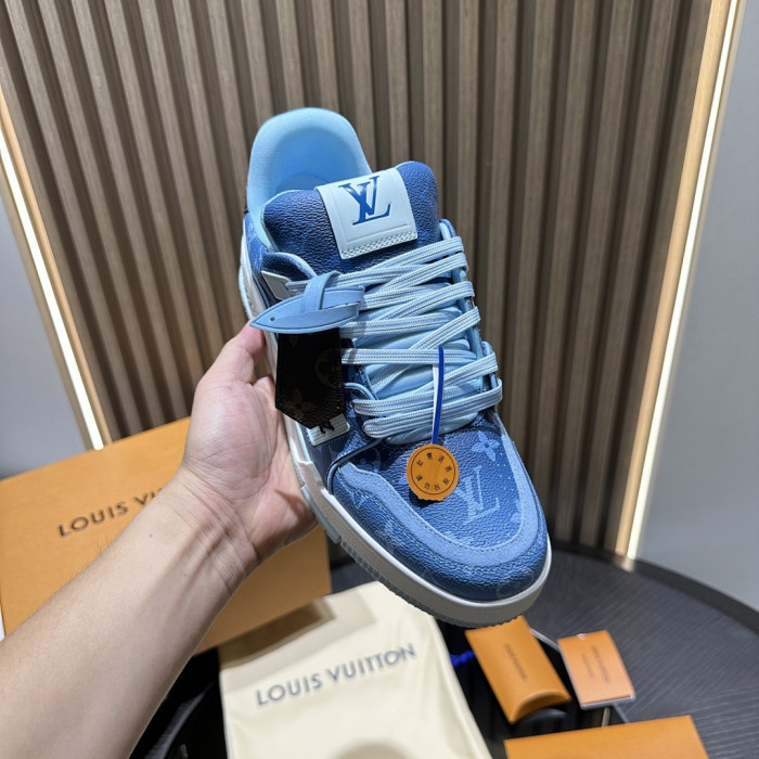 LV snekaers L0000738