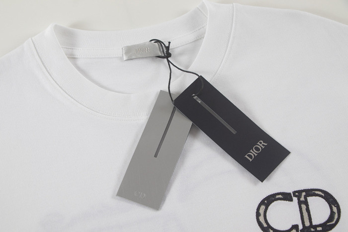 D1OR T-SHIRT DR64