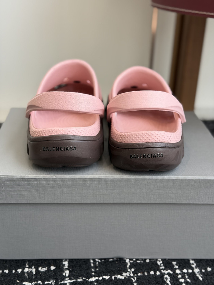 Balenciag* Sandal BS123