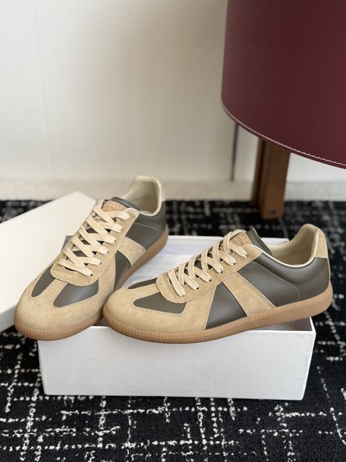 Ma1s0n Marg*e1a CALFSKIN S57WS0435
