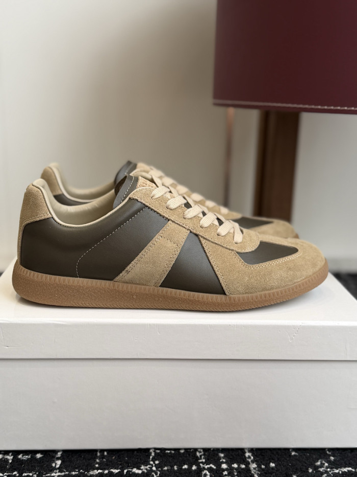 Ma1s0n Marg*e1a CALFSKIN S57WS0435