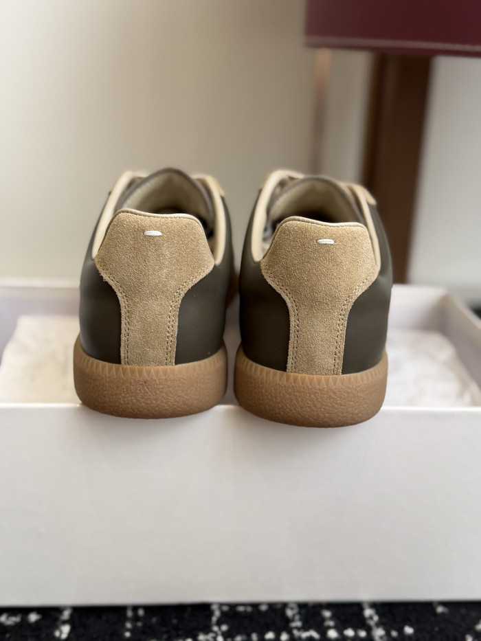 Ma1s0n Marg*e1a CALFSKIN S57WS0435