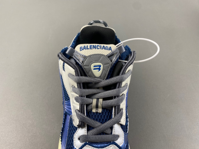 Ba1en*iaga runner sneaker wrung 2410