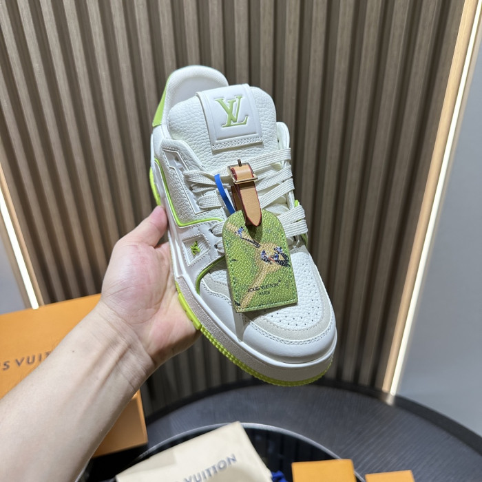 LV sneakers L0000861