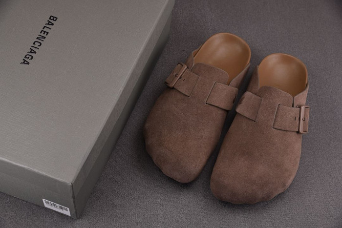 Balenciag* Sandal BS114