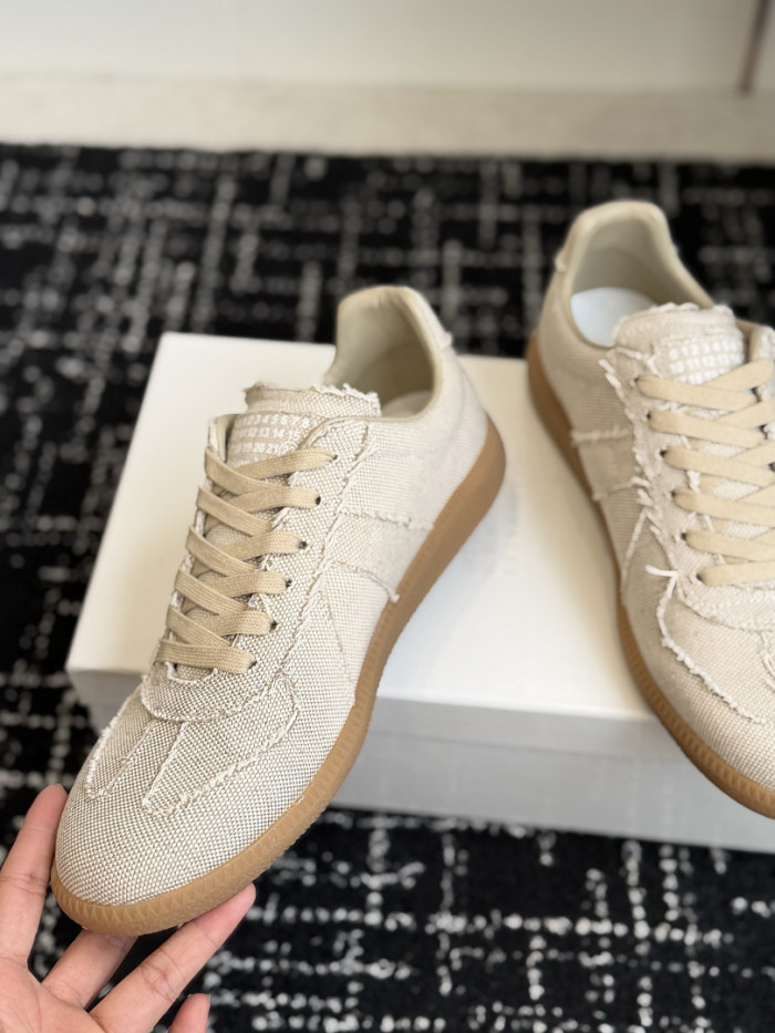 Ma1s0n Marg*e1a CALFSKIN S57WS0442