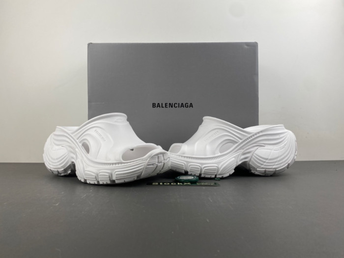 Balenciag* Sandal BS127