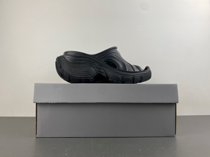 Balenciag* Sandal BS128
