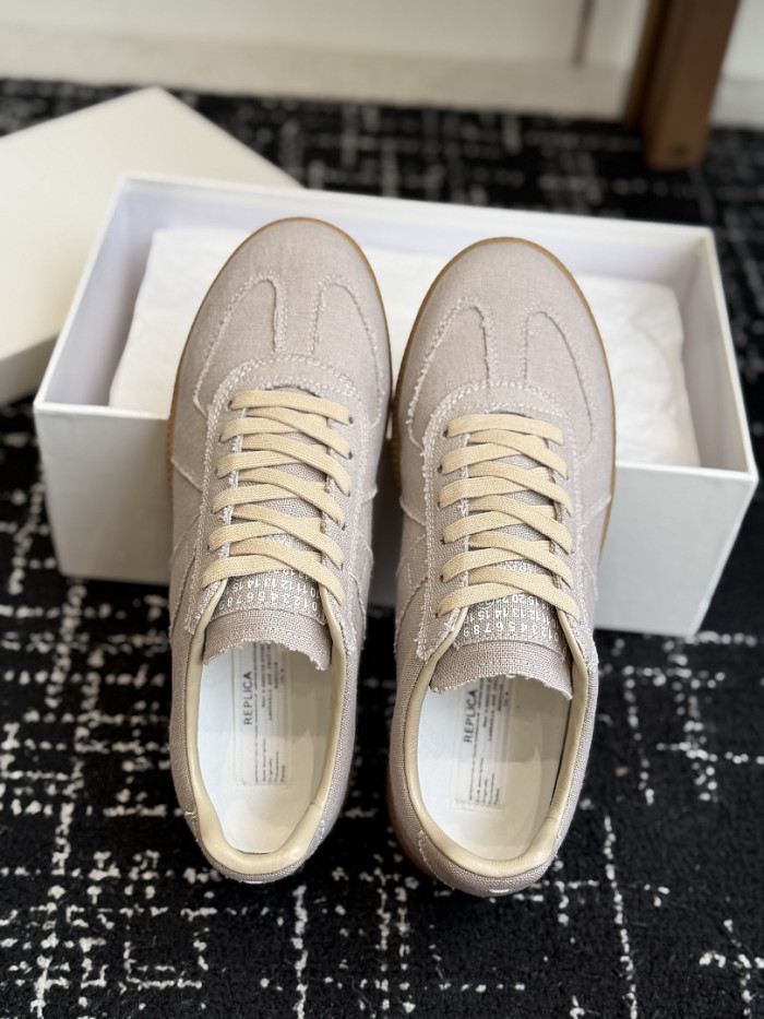 Ma1s0n Marg*e1a CALFSKIN S57WS0440