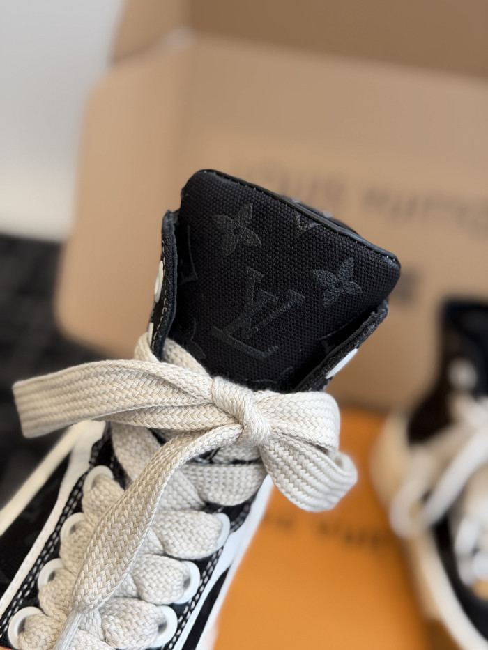 LV sneakers L0000857