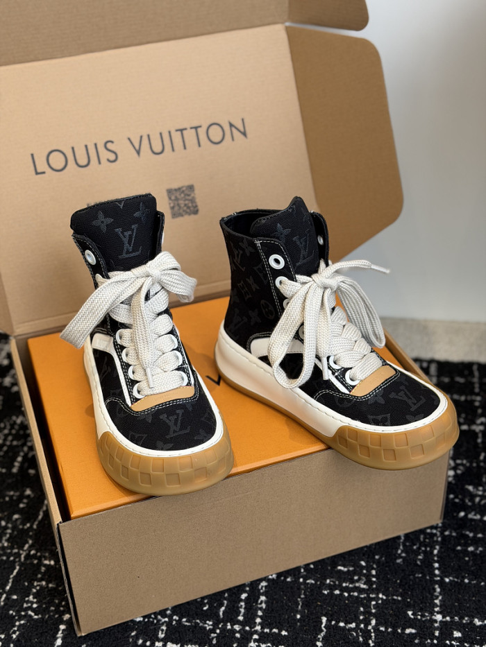 LV sneakers L0000857