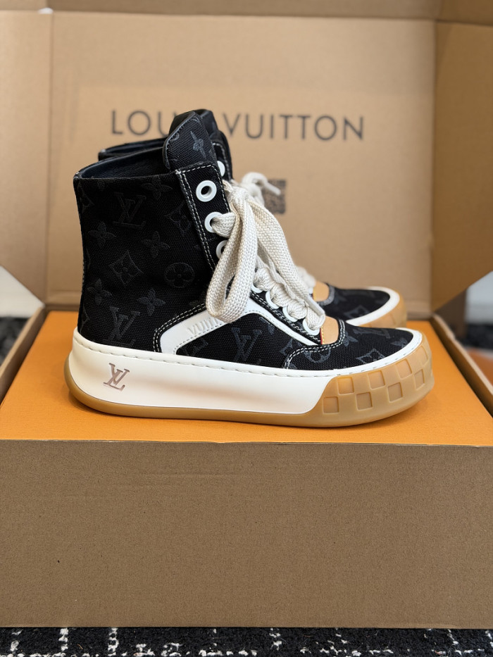 LV sneakers L0000857