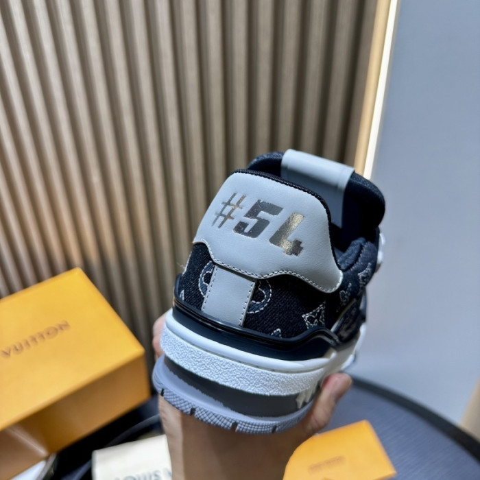 LV snekaers L0000670