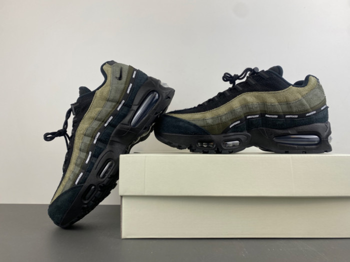 Nike Air Max 95 SP Undefeated Medium Olive IB4523-200