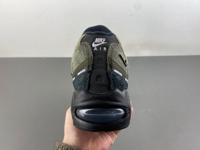 Nike Air Max 95 SP Undefeated Medium Olive IB4523-200