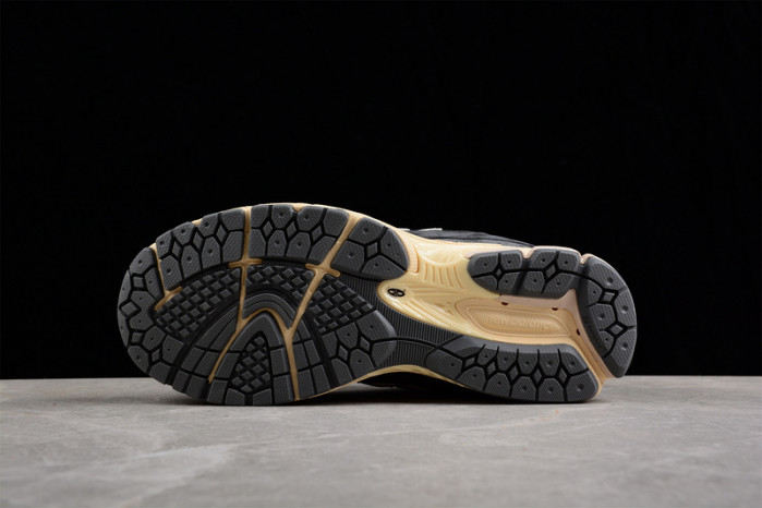 New Balance 2002 M2002RHO