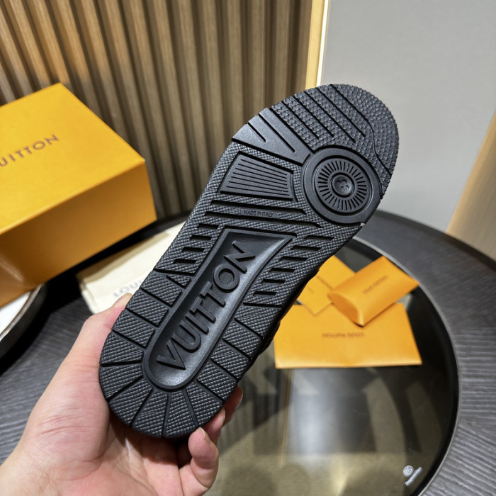 LV snekaers L0000607