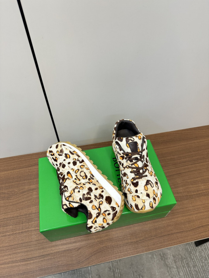 b0tt*ga Ven*ta sneakers bv00056