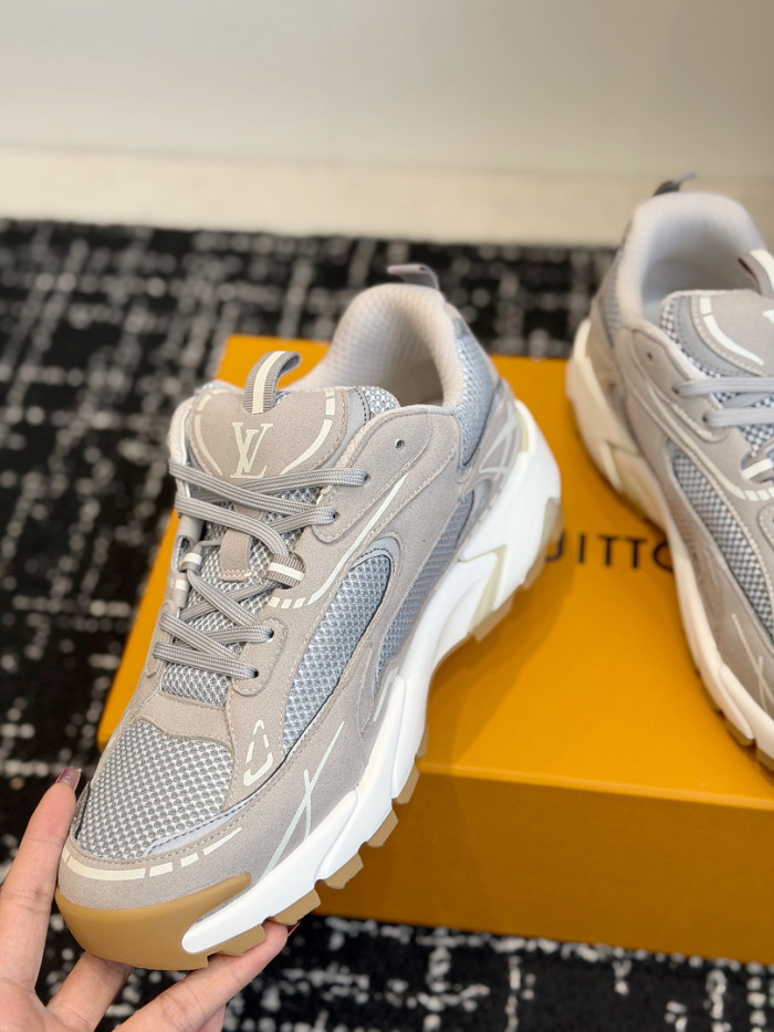 LV sneakers L0000849