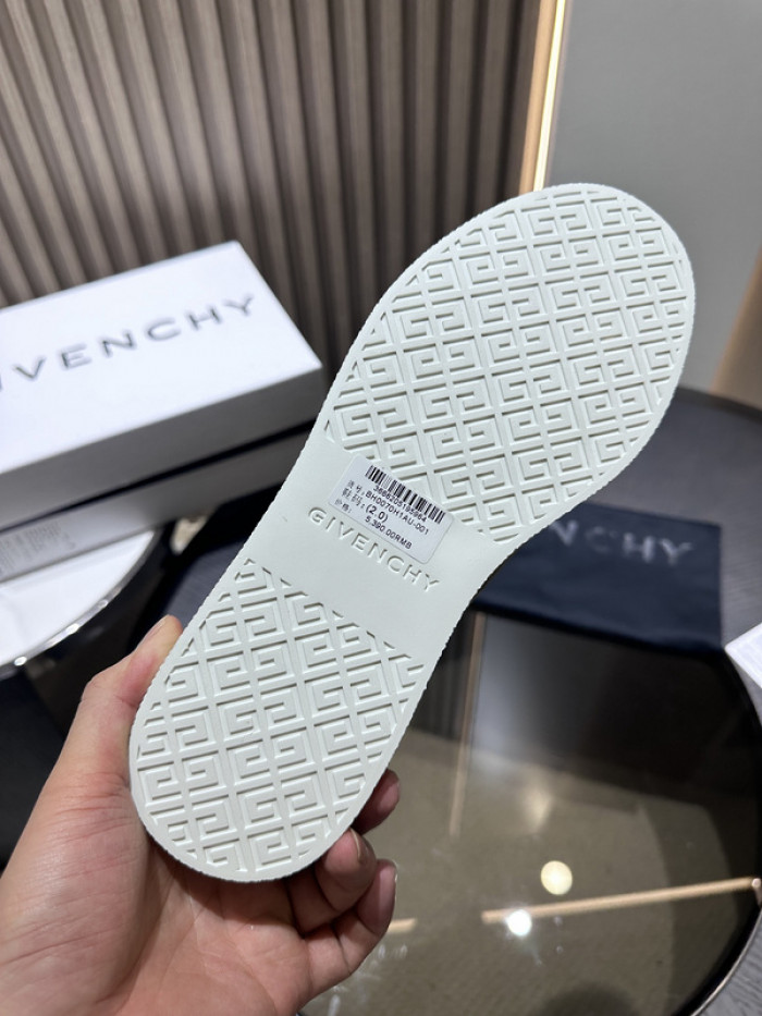 Givenchy Sneakers 660046