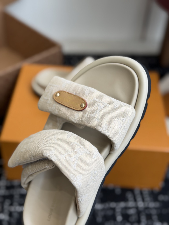 L&V sandal 254