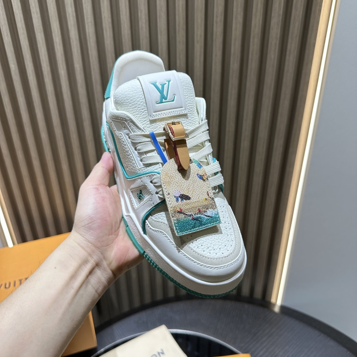 LV sneakers L0000860
