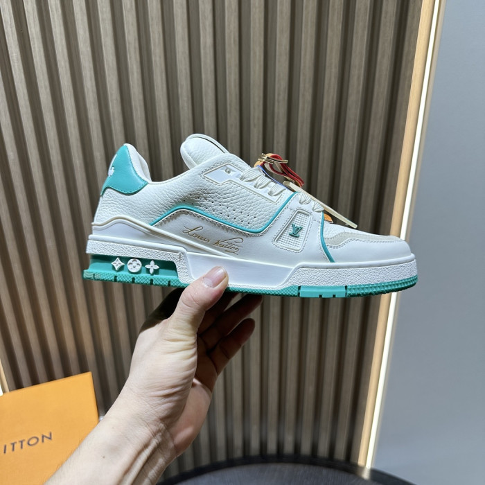 LV sneakers L0000860