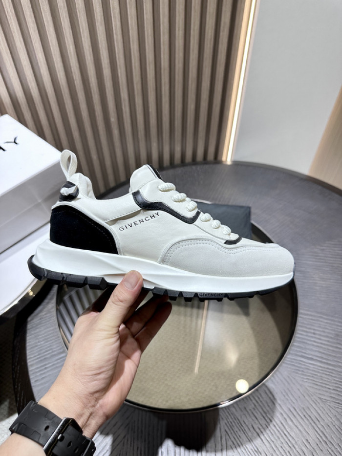 Givenchy Sneakers 660059