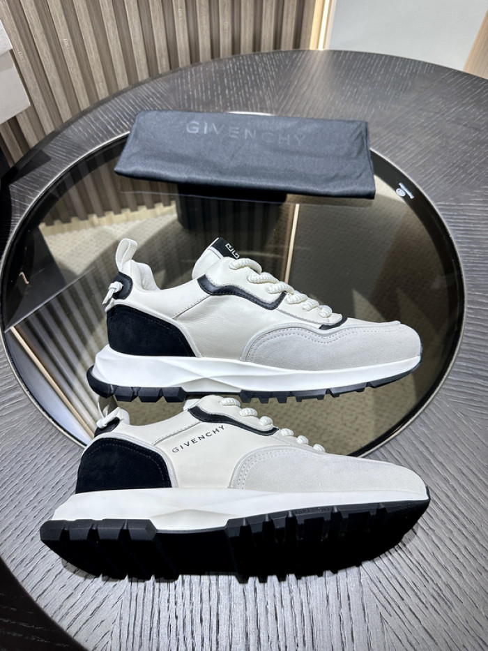 Givenchy Sneakers 660059