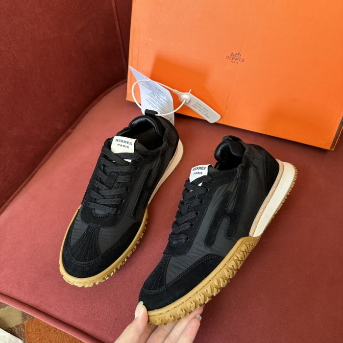 H**me5 snekaers hm037