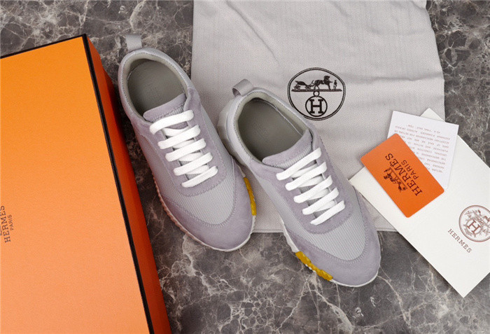 H**me5 snekaers hm024