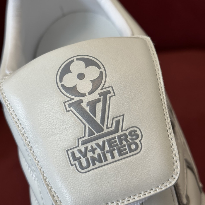 LV snekaers L0000553