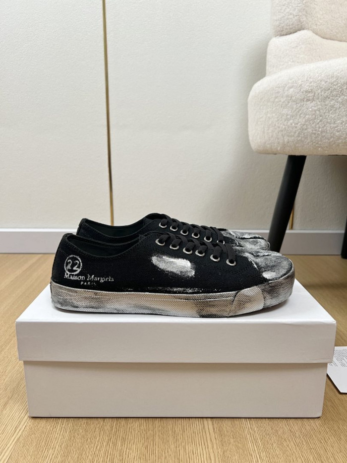 Ma1s0n Marg*e1a CALFSKIN S57WS0369