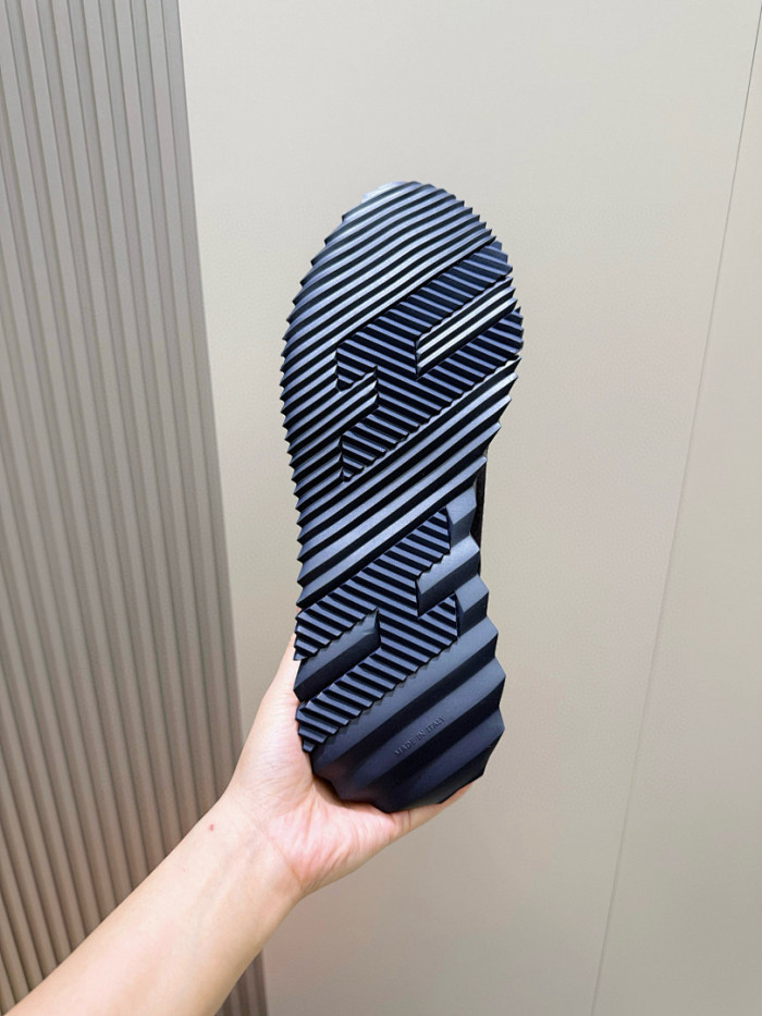 H**me5 snekaers hm097