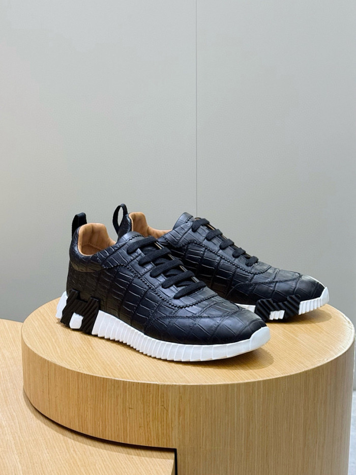 H**me5 snekaers hm099