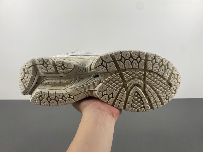 New Balance 1906R Pastel Pack M1906RWW