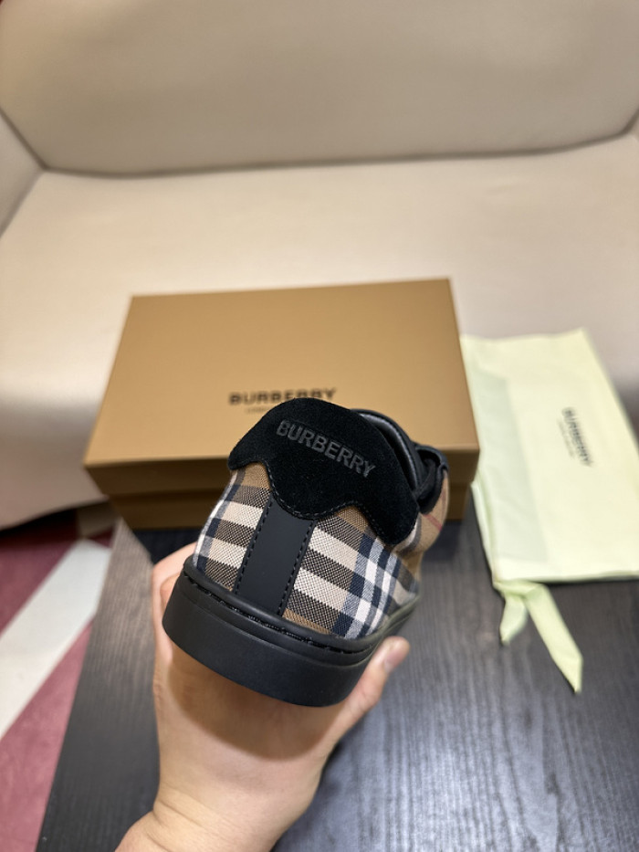 BUR*ERRY SHOES BBY95