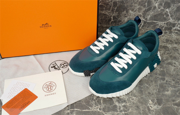 H**me5 snekaers hm010