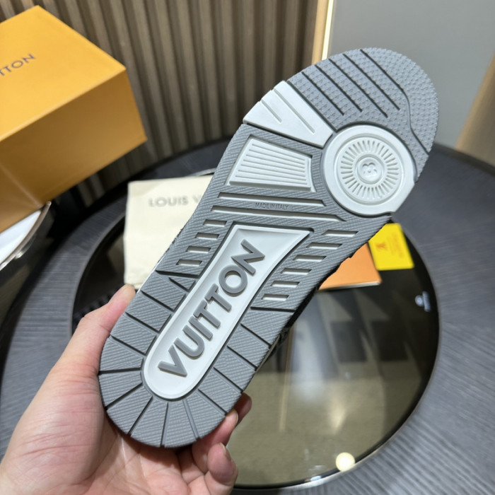 LV snekaers L0000441