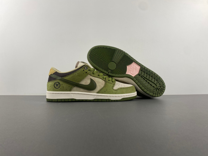 Yuto Horigome x Nike SB Dunk Low Asparagus HF8022-300