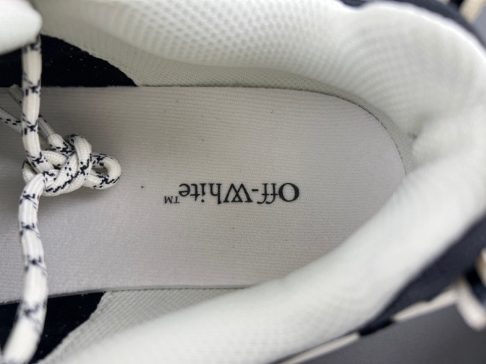 Off-White Be right back OWIA289F49