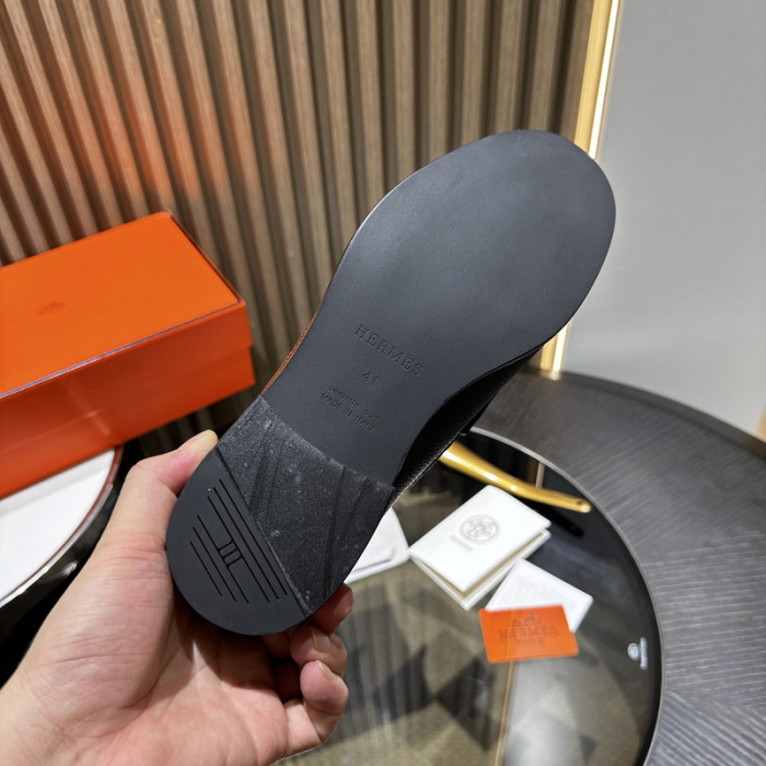 H**me5 loafers hm055