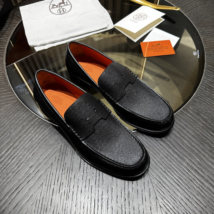 H**me5 loafers hm056