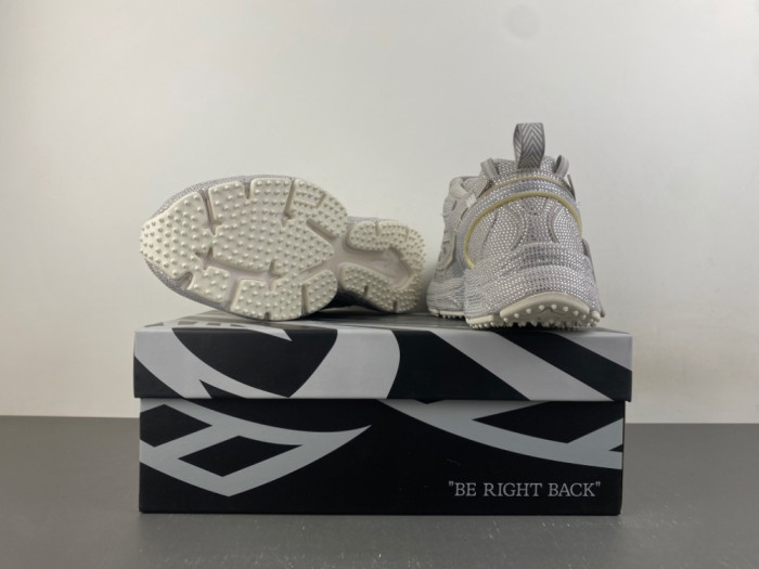 Off-White Be right back OWIA289F71