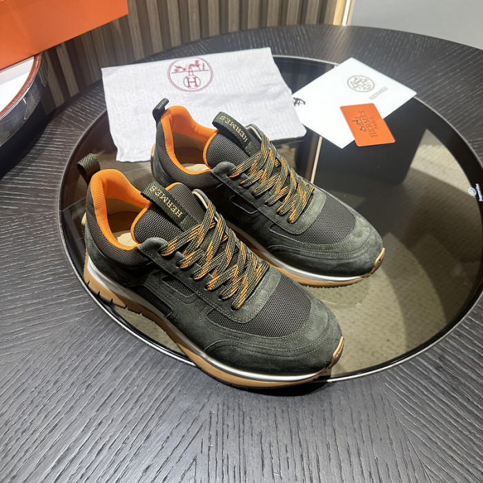 H**me5 snekaers hm052